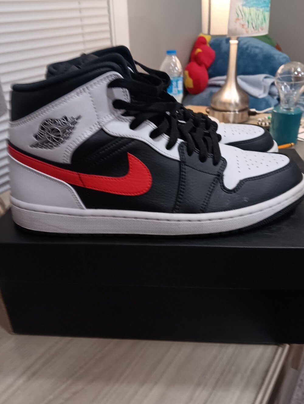 Jordan 1 Chile Red